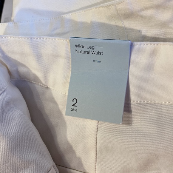 Prologue- white natural waist, wide leg crop pants with side pockets. - Picture 12 of 14